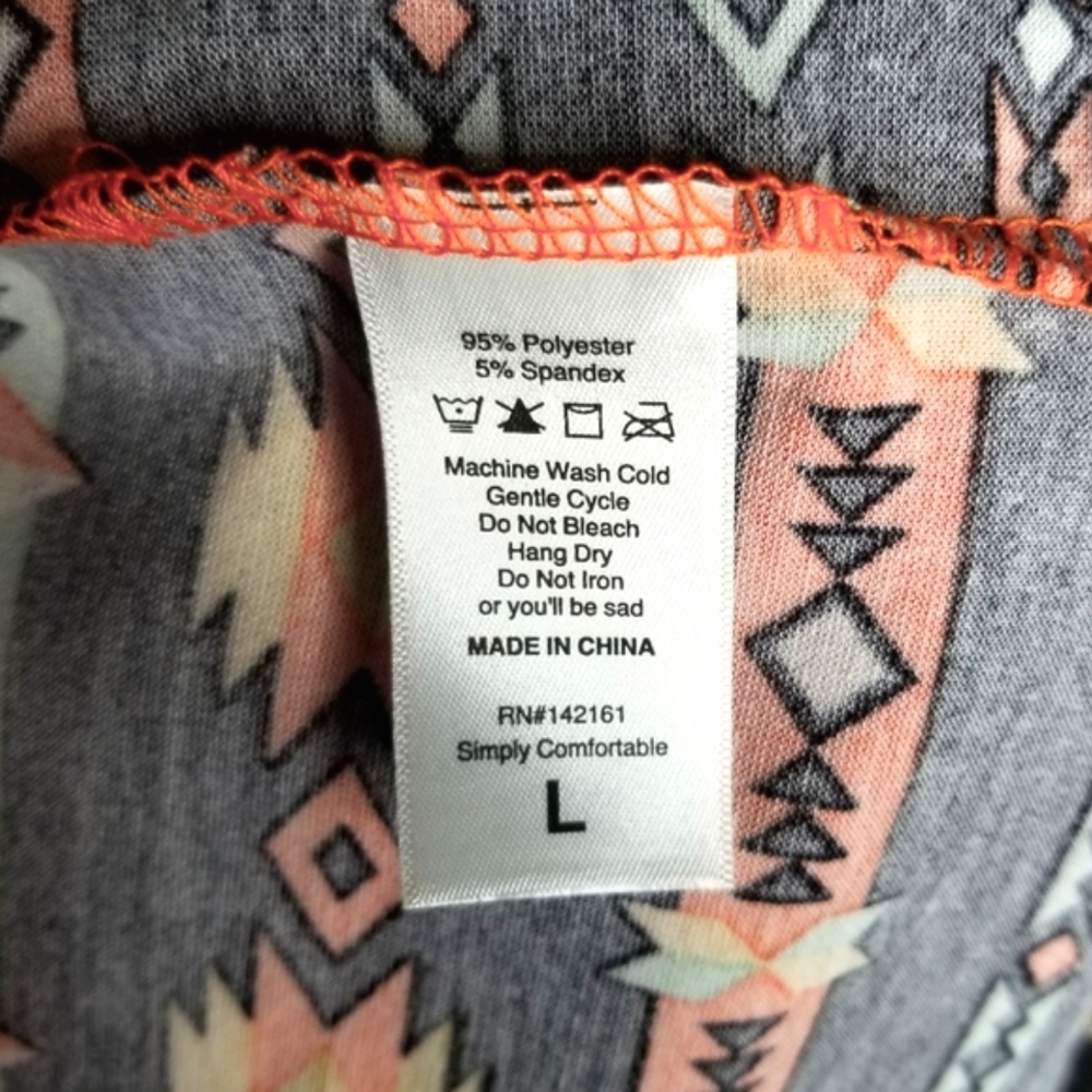 LuLaRoe BNWT L Randy tee - orange Aztec - Picture 7 of 8